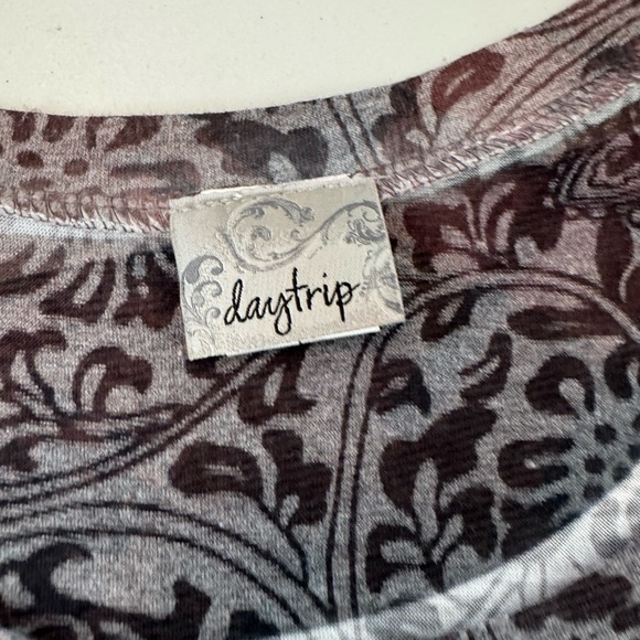 Daytrip Purple Graphic Short Sleeve Tee - Picture 3 of 5